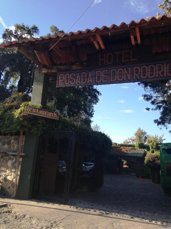 Hotel Posada De Don Rodrigo Panajachel Exterior foto