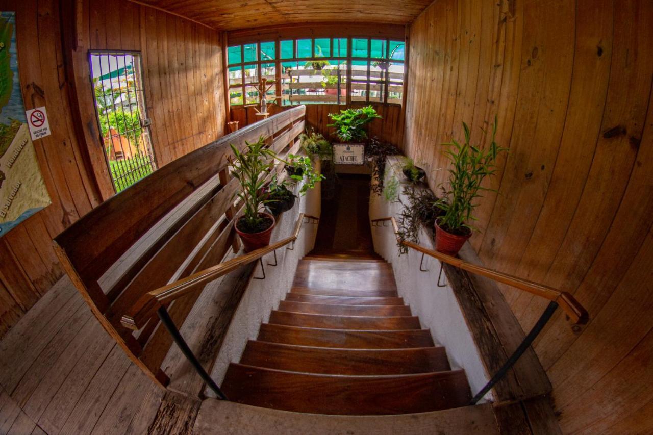 Hotel Posada De Don Rodrigo Panajachel Exterior foto