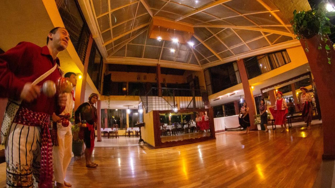 Hotel Posada De Don Rodrigo Panajachel Exterior foto
