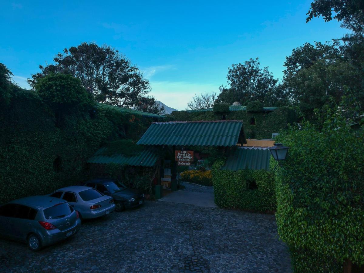 Hotel Posada De Don Rodrigo Panajachel Exterior foto